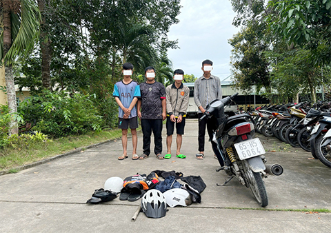 Cảnh sát khởi tố bốn người trong vụ chém người trọng thương trên đường quốc lộ 61